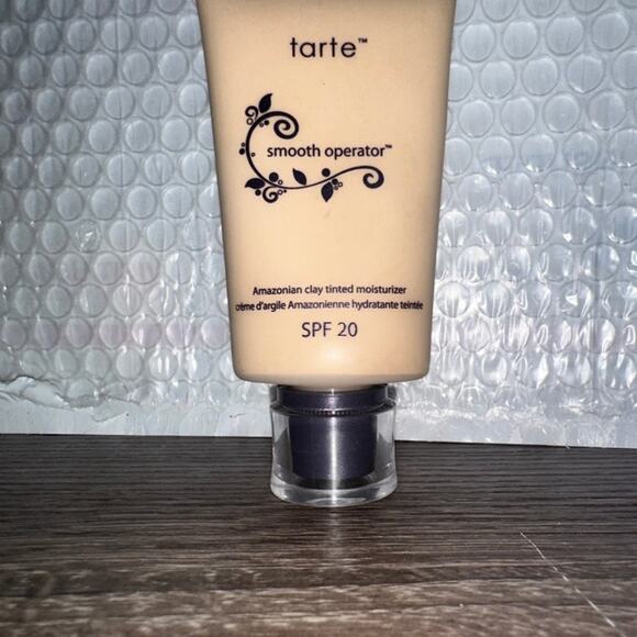 tarte smooth operator Amazonian clay tinted moisturizer agent 00 foundation make